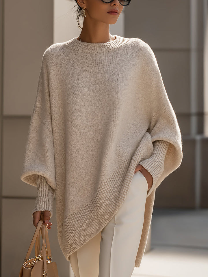 Maglione asimmetrico da donna in maglia con scollo rotondo
