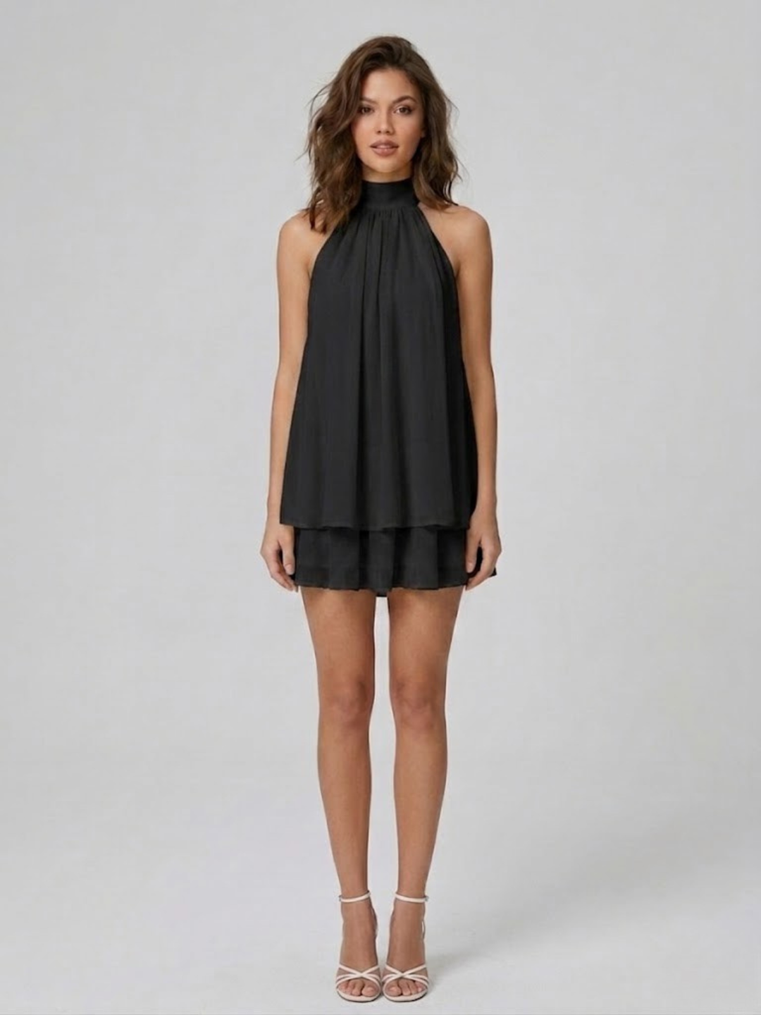 Robe courte femme dos nu col montant volants