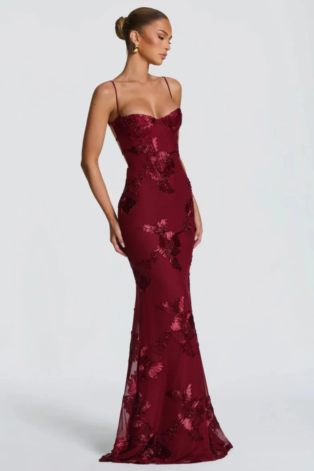 Robe Longue Femme Sirène à Bretelles Fines et Broderies Florales