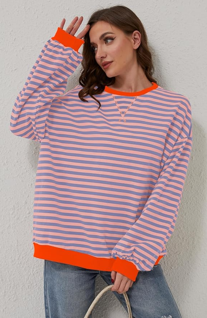 Felpa oversize a righe da donna con girocollo