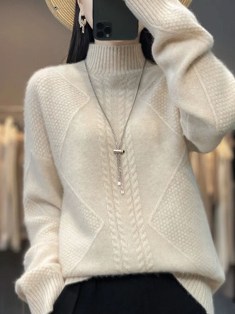 Maglione da donna a collo alto con motivo a trecce