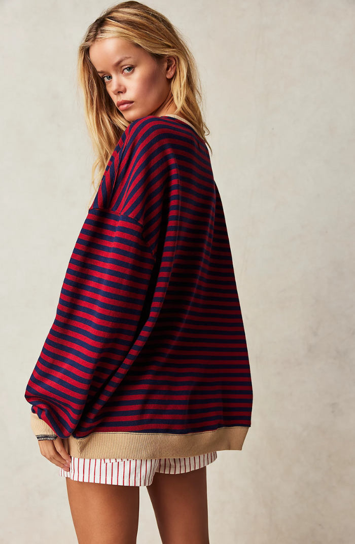 Felpa oversize a righe da donna con girocollo