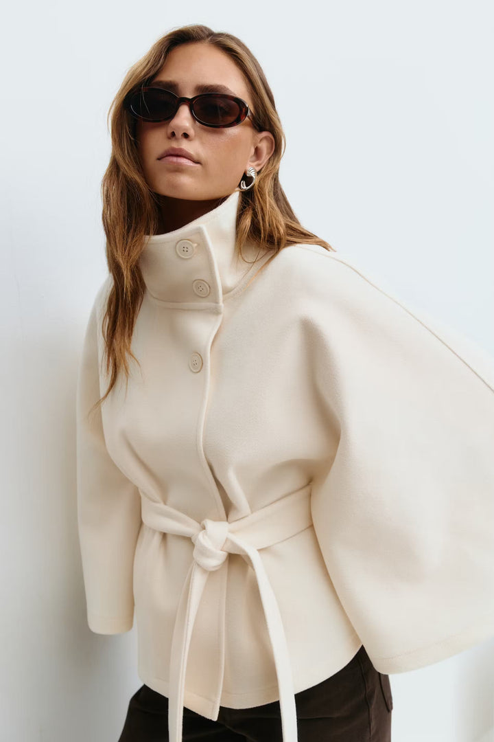 Cape Élégante Ceinturée pour Femme