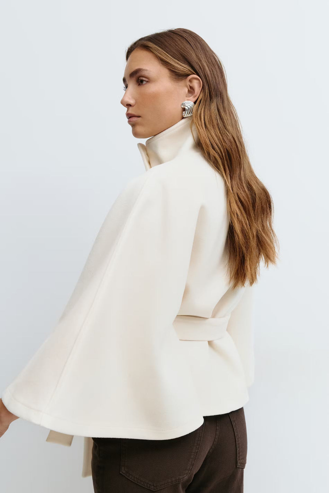 Cape Élégante Ceinturée pour Femme