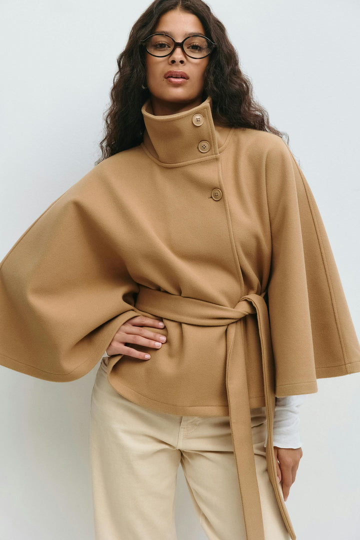 Cape Élégante Ceinturée pour Femme