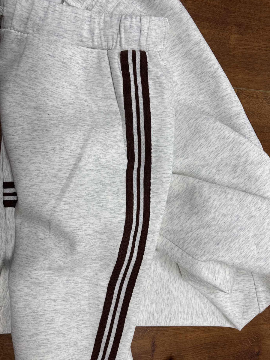 Completo sportivo donna con felpa con zip e pantaloni larghi