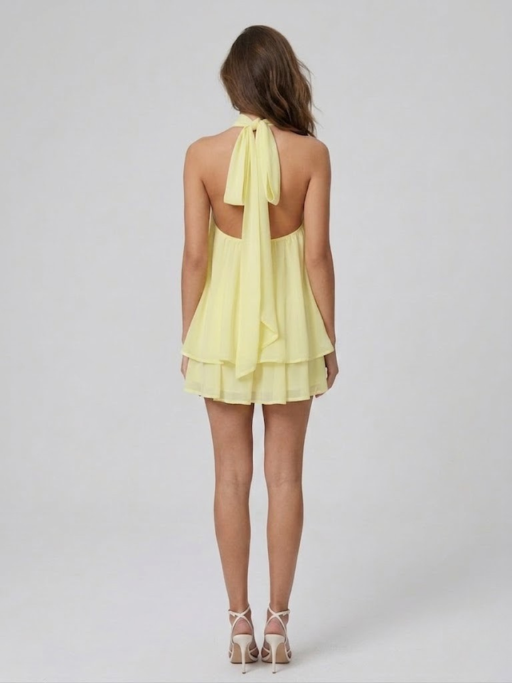 Robe courte femme dos nu col montant volants