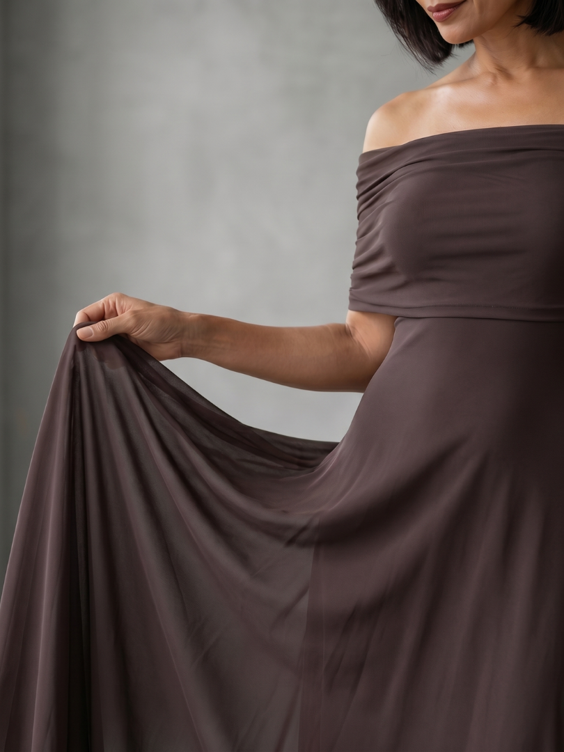 Abito lungo donna con spalle scoperte e taglio fluido