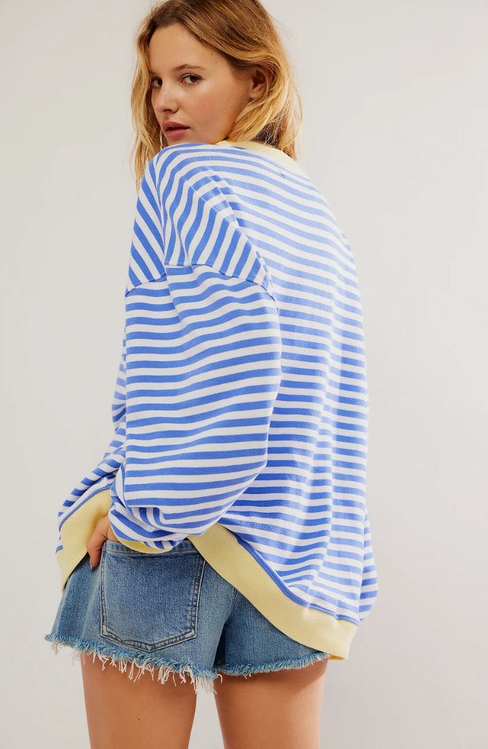 Felpa oversize a righe da donna con girocollo