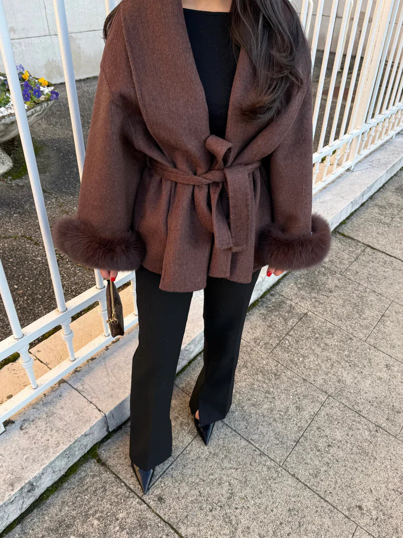 Cappotto da donna effetto cintura con maniche in pelliccia sintetica