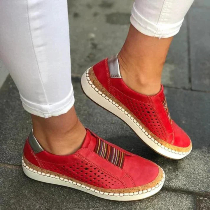 Dámské perforované slip-on boty pro pohodlí a volný čas