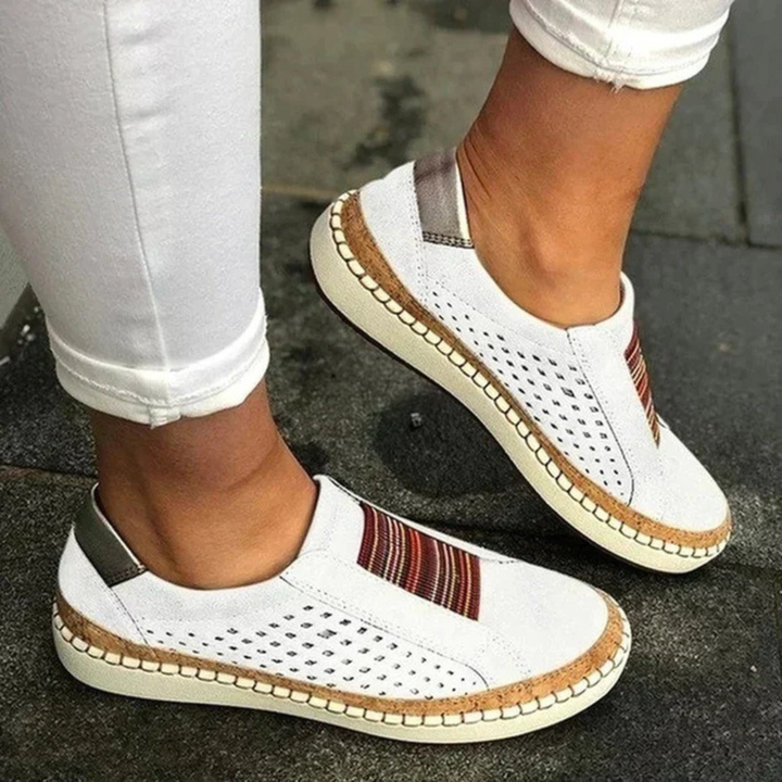 Dámské perforované slip-on boty pro pohodlí a volný čas