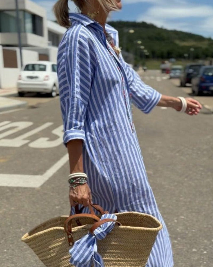 Dlouhé pruhované šaty pro ženy – letní styl