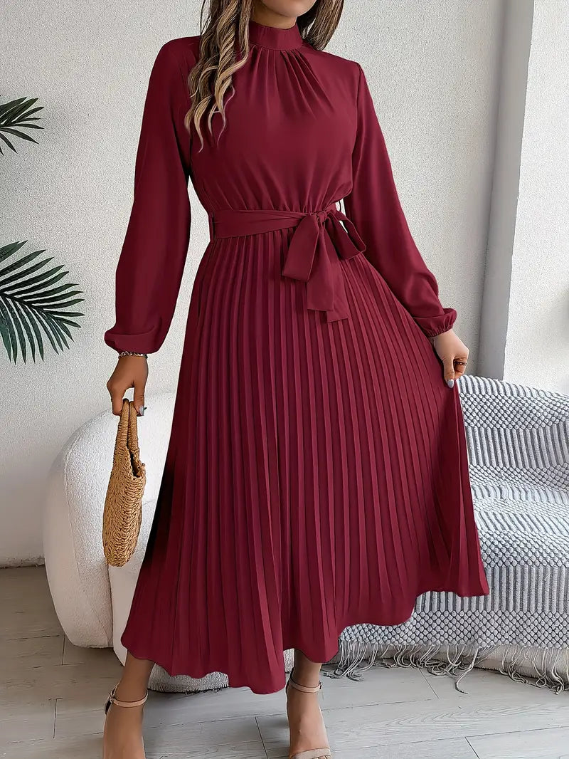 Vestito midi plissettato da donna con collo alto