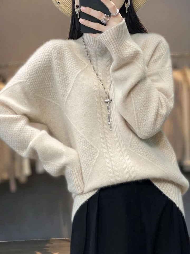Maglione da donna a collo alto con motivo a trecce