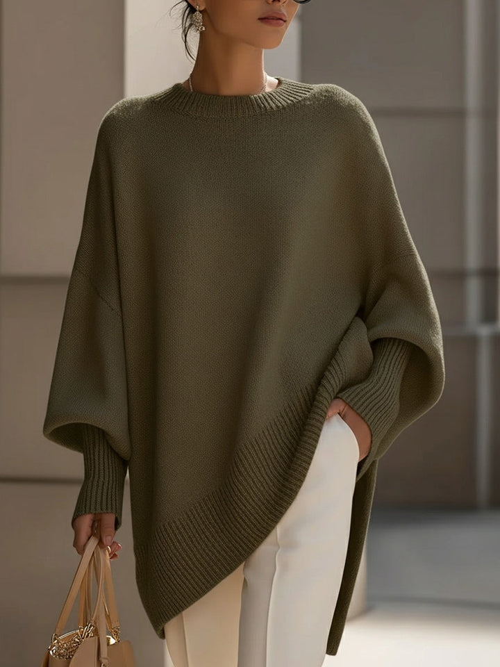 Maglione asimmetrico da donna in maglia con scollo rotondo