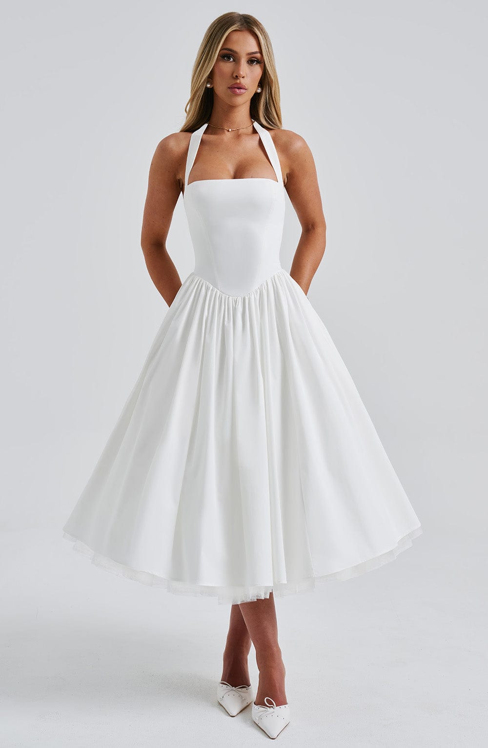 Elegantní midi šaty na ramínka pro ženy