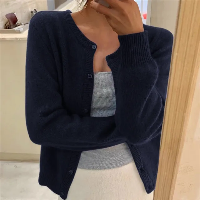 Cardigan da donna corto con bottoni e vestibilità aderente