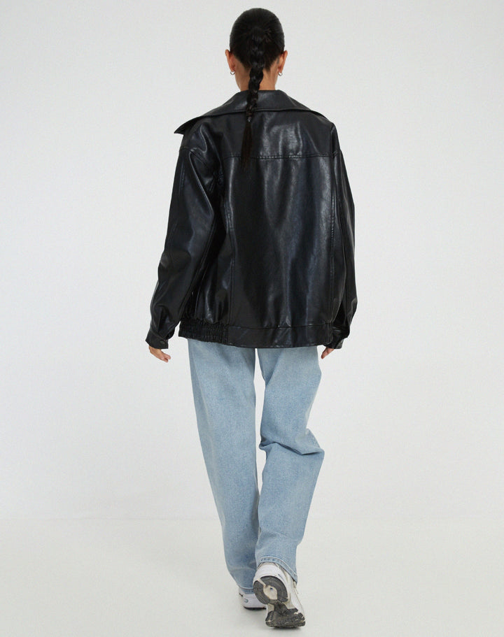 Chaqueta bomber oversize de cuero sintético para mujer