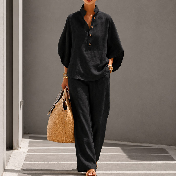 Completo da donna composto da 2 pezzi: camicetta e pantaloni fluidi