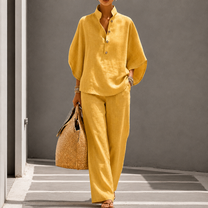 Completo da donna composto da 2 pezzi: camicetta e pantaloni fluidi