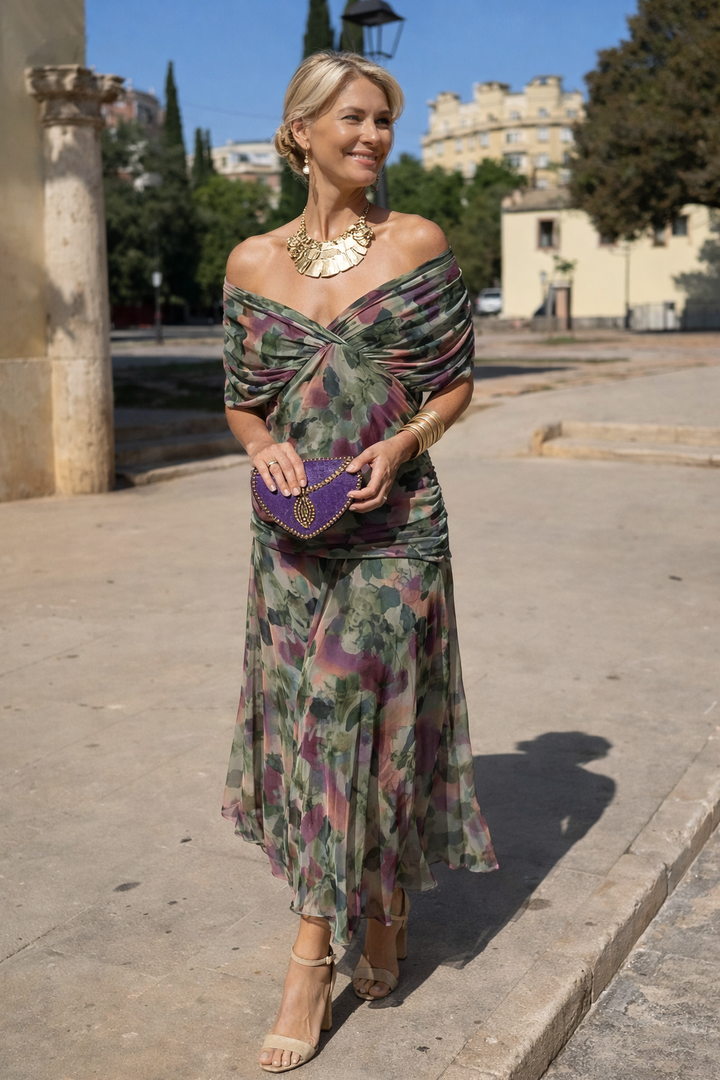 Κομψό και ανάλαφρο μακρύ κρουαζέ φόρεμα για γυναίκες