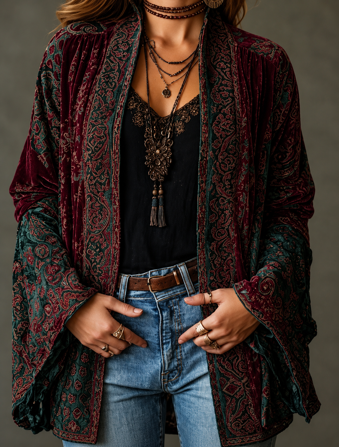 Cardigan da donna bohémien chic con stampa orientale