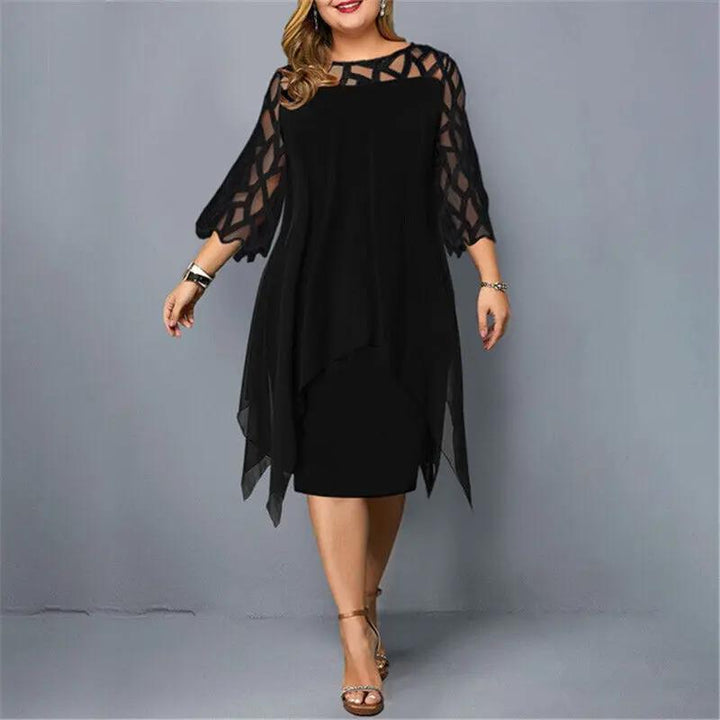 Vestito da donna in pizzo fluido con maniche 3/4 e orlo asimmetrico