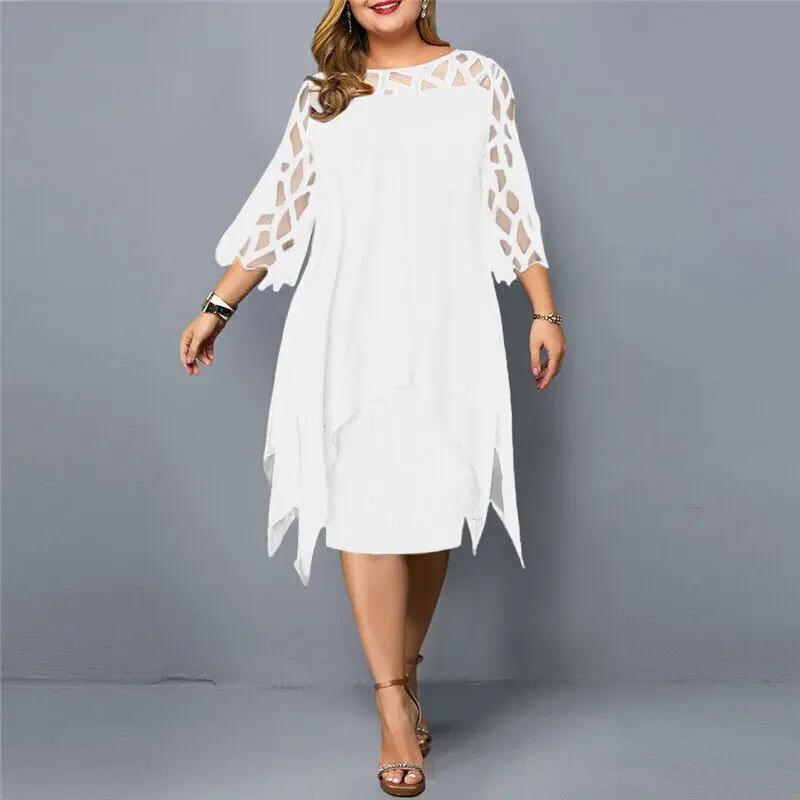 Vestito da donna in pizzo fluido con maniche 3/4 e orlo asimmetrico