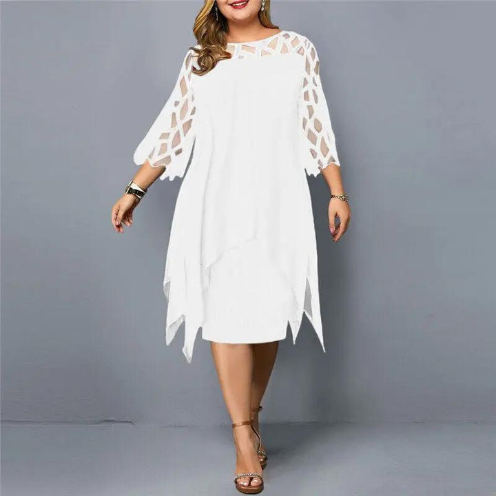 Vestito da donna in pizzo fluido con maniche 3/4 e orlo asimmetrico