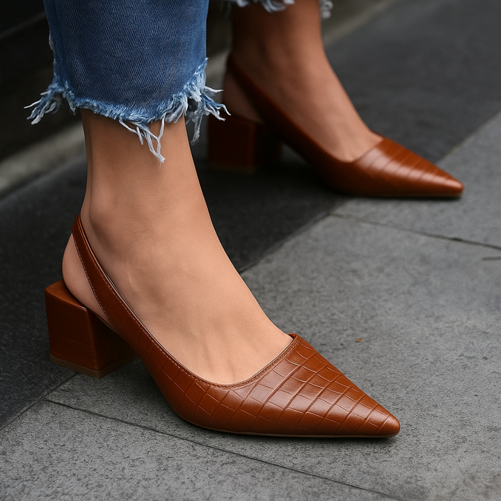 Slingback lodičky s špičatou špičkou a nízkým podpatkem
