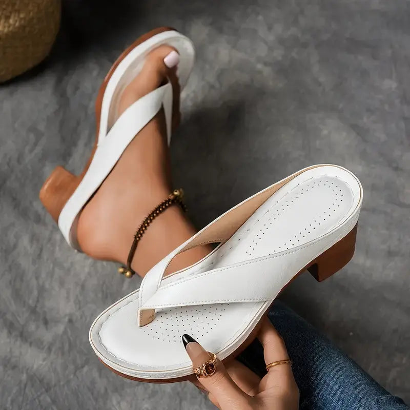 Pohodlné sandály na platformě v ležérně elegantním stylu