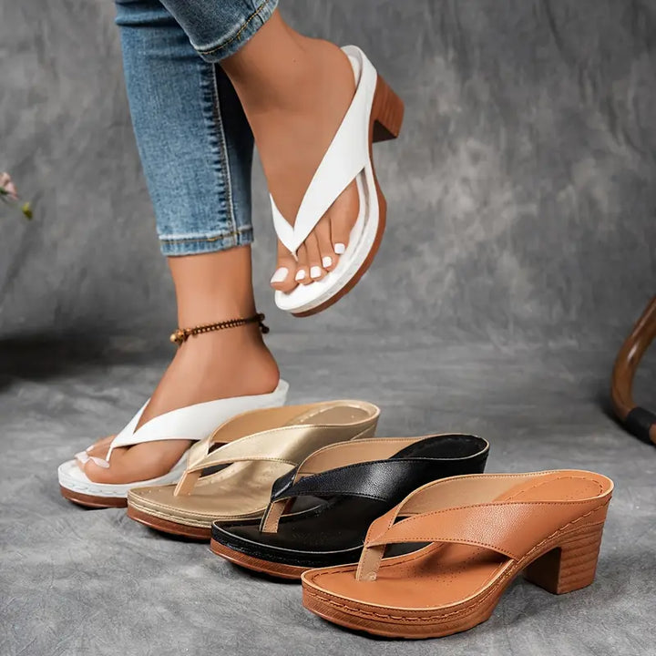 Pohodlné sandály na platformě v ležérně elegantním stylu