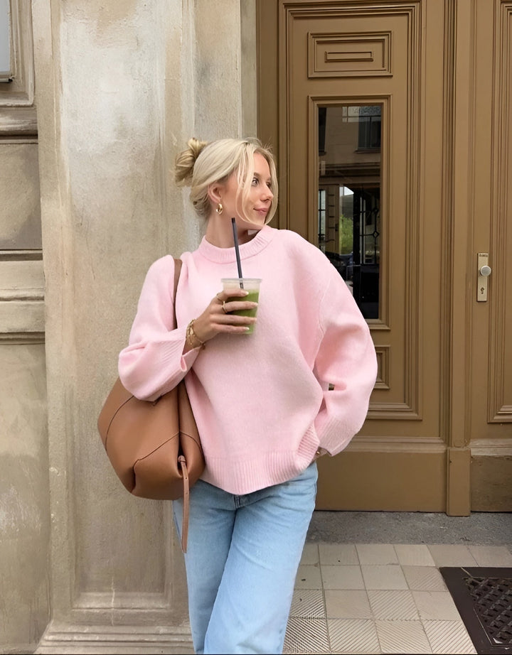 Dámský měkký oversize svetr: elegantní a uvolněné pohodlí