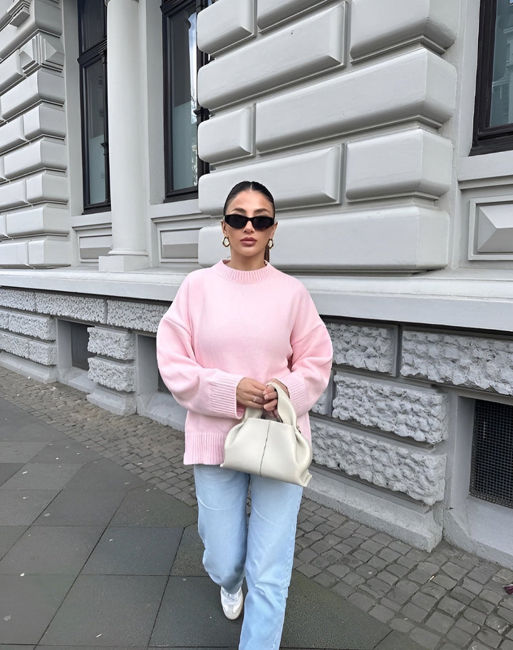 Dámský měkký oversize svetr: elegantní a uvolněné pohodlí