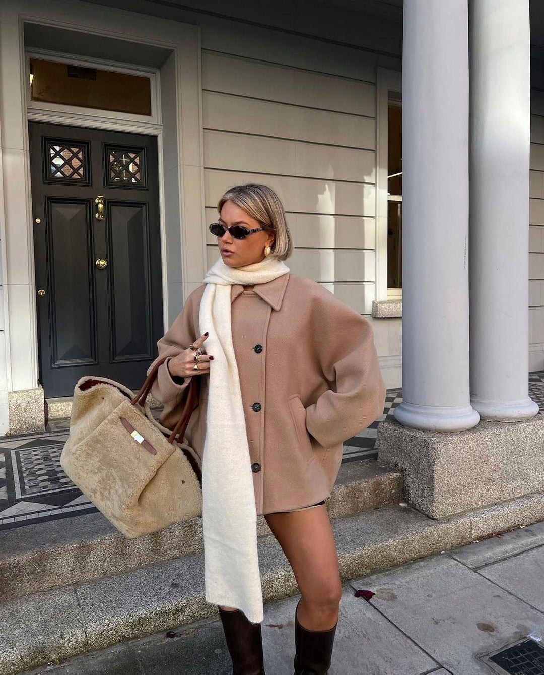 Cappotto Corto: Eleganza Semplice & Tendenza Invernale