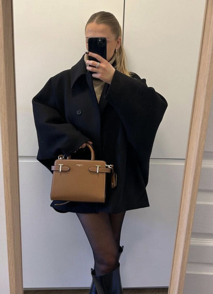 Cappotto Corto: Eleganza Semplice & Tendenza Invernale