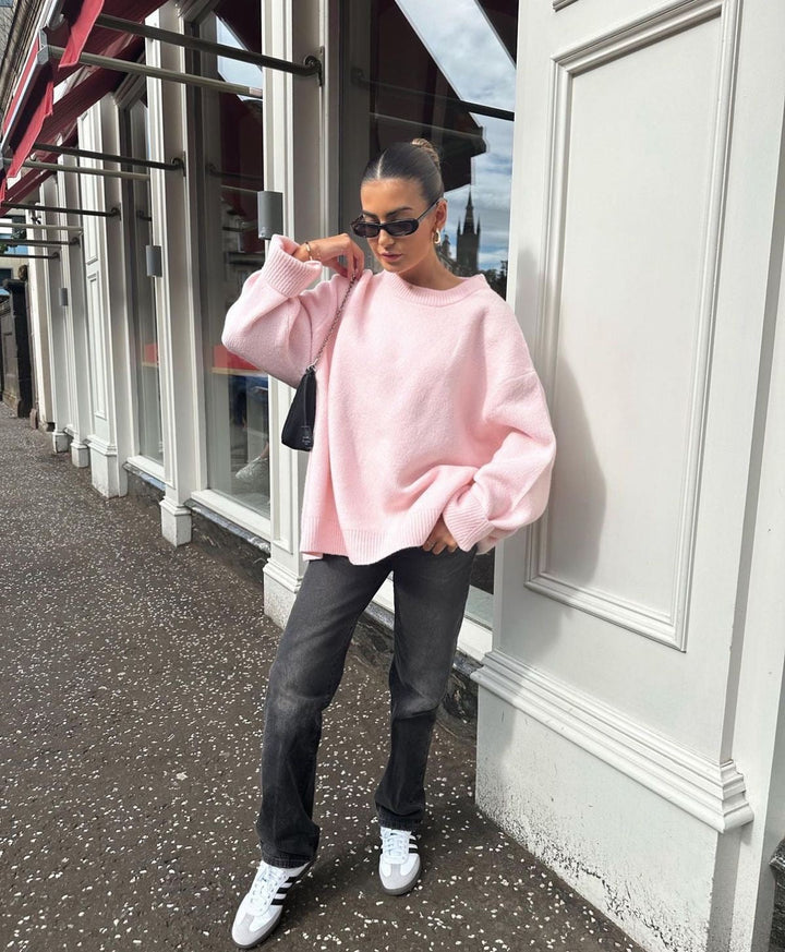 Dámský měkký oversize svetr: elegantní a uvolněné pohodlí