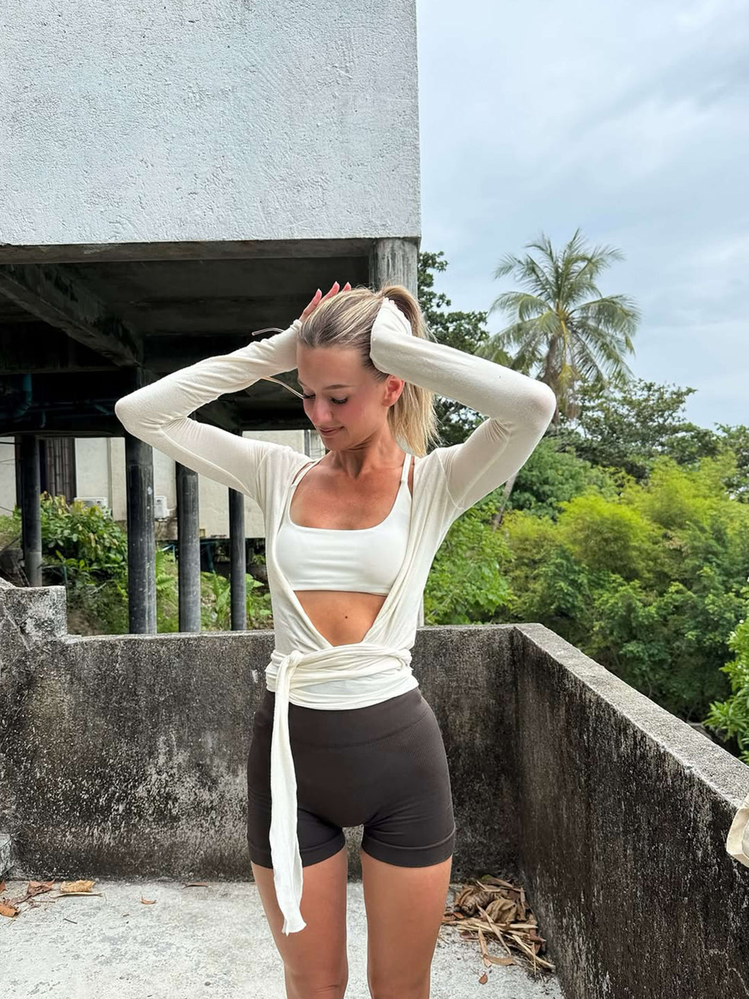 Elegantní zavinovací Pilates top