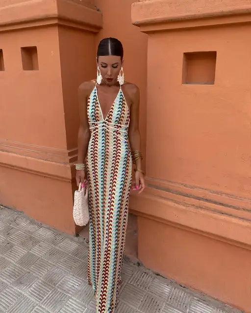 Dámské dlouhé šaty s odhalenými zády, elegantní bohémský styl