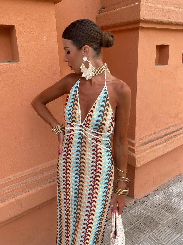 Dámské dlouhé šaty s odhalenými zády, elegantní bohémský styl