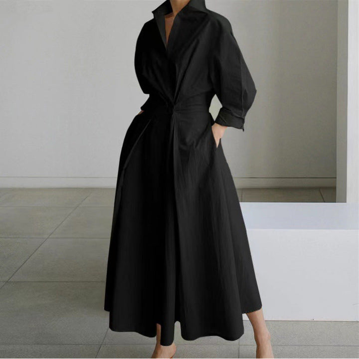 Abito lungo da donna con colletto a camicia e scollo a portafoglio