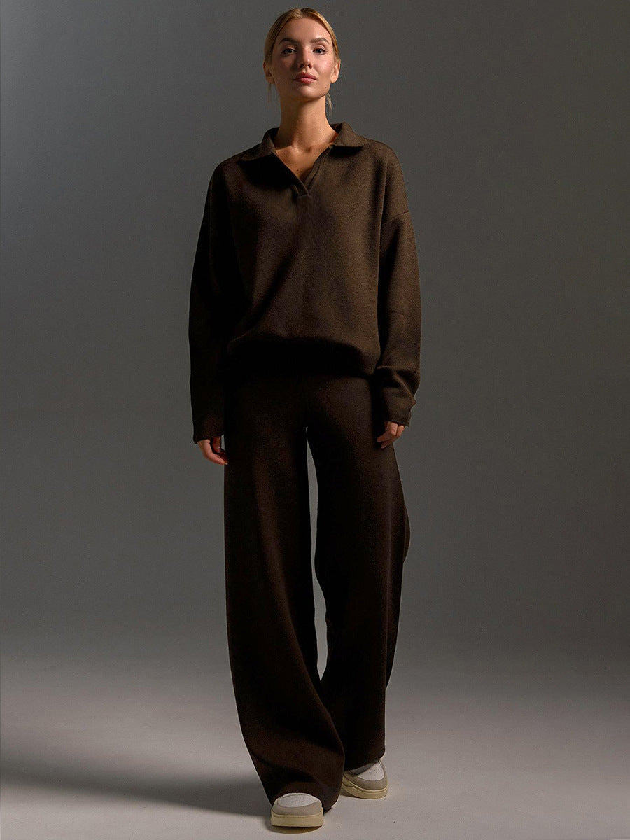 Completo donna con maglione a collo polo e pantaloni larghi