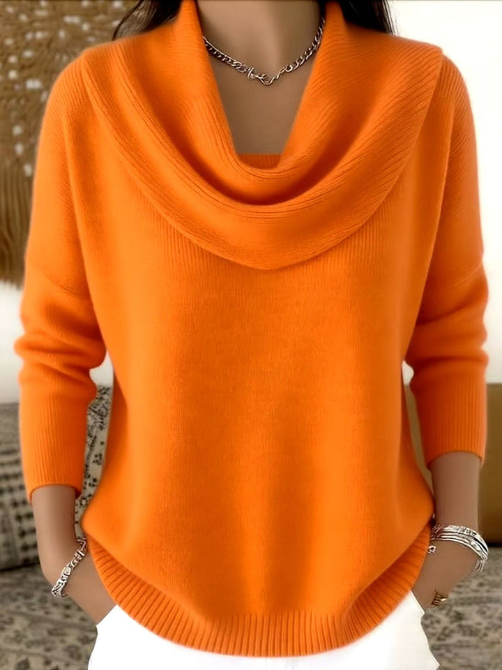 Maglione da donna con collo a cascata e vestibilità rilassata