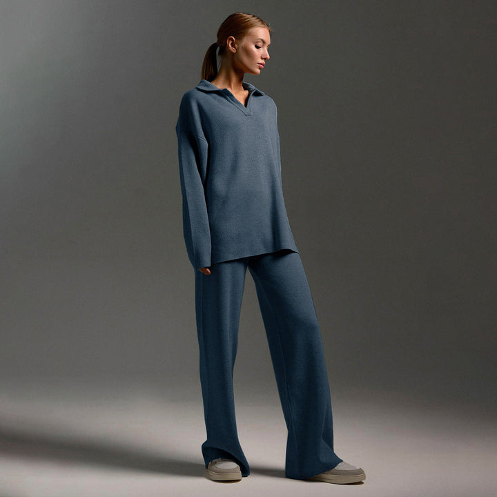 Completo donna con maglione a collo polo e pantaloni larghi