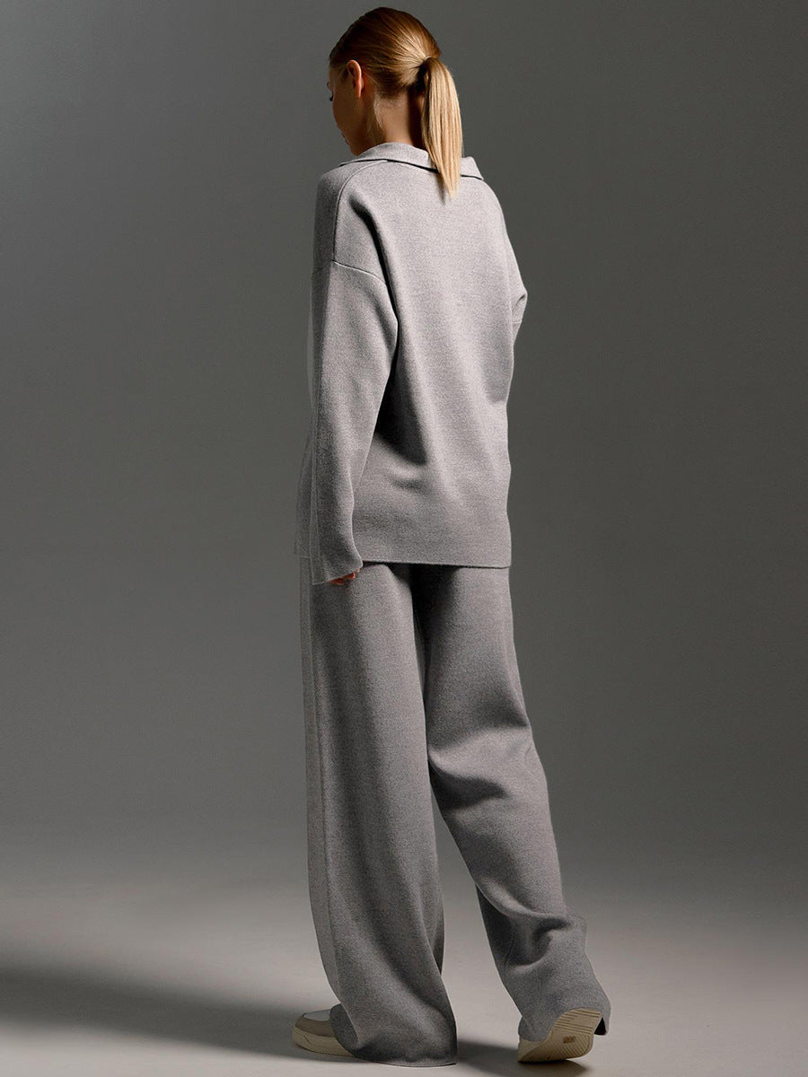 Completo donna con maglione a collo polo e pantaloni larghi