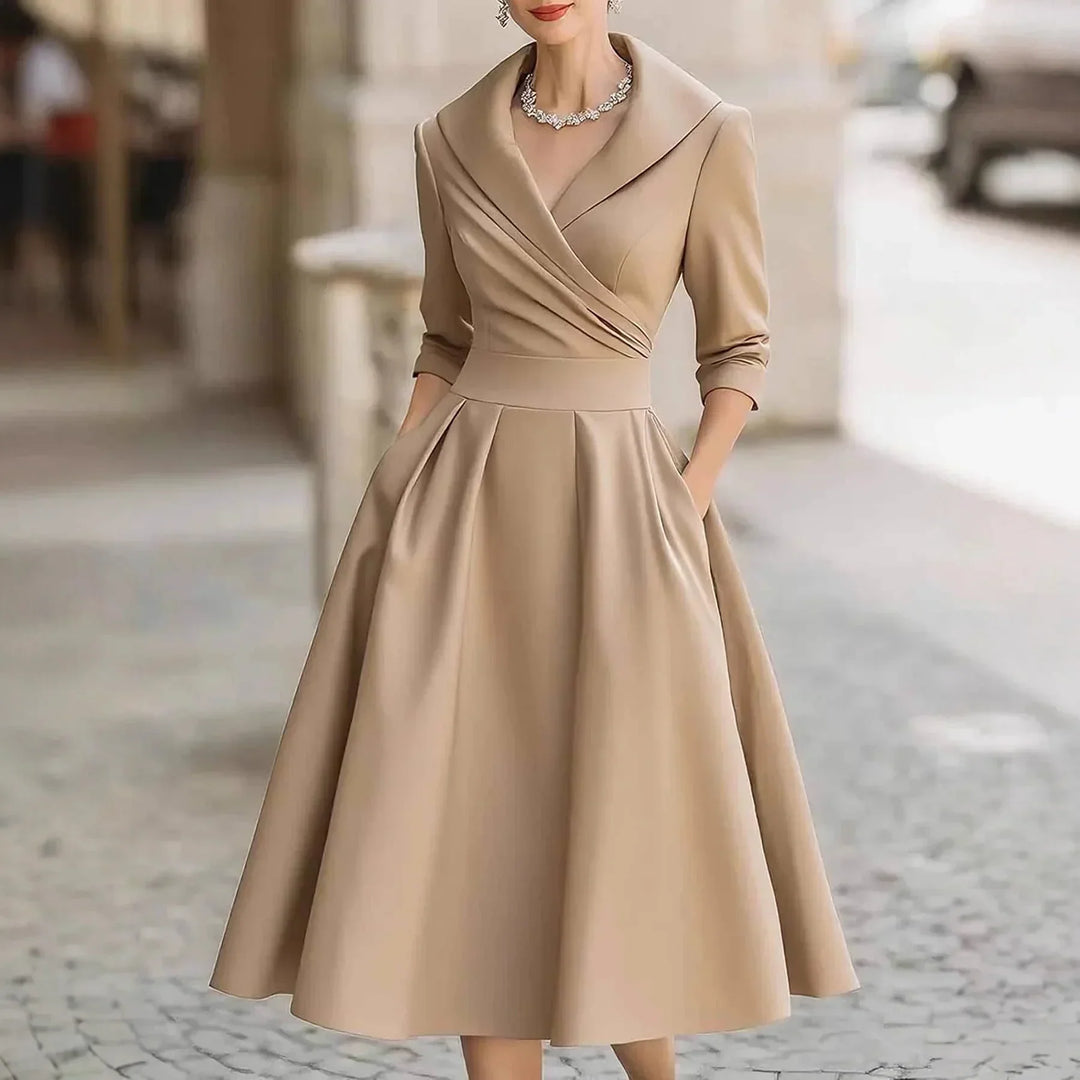 Elegantní černé plisované midi šaty pro ženy
