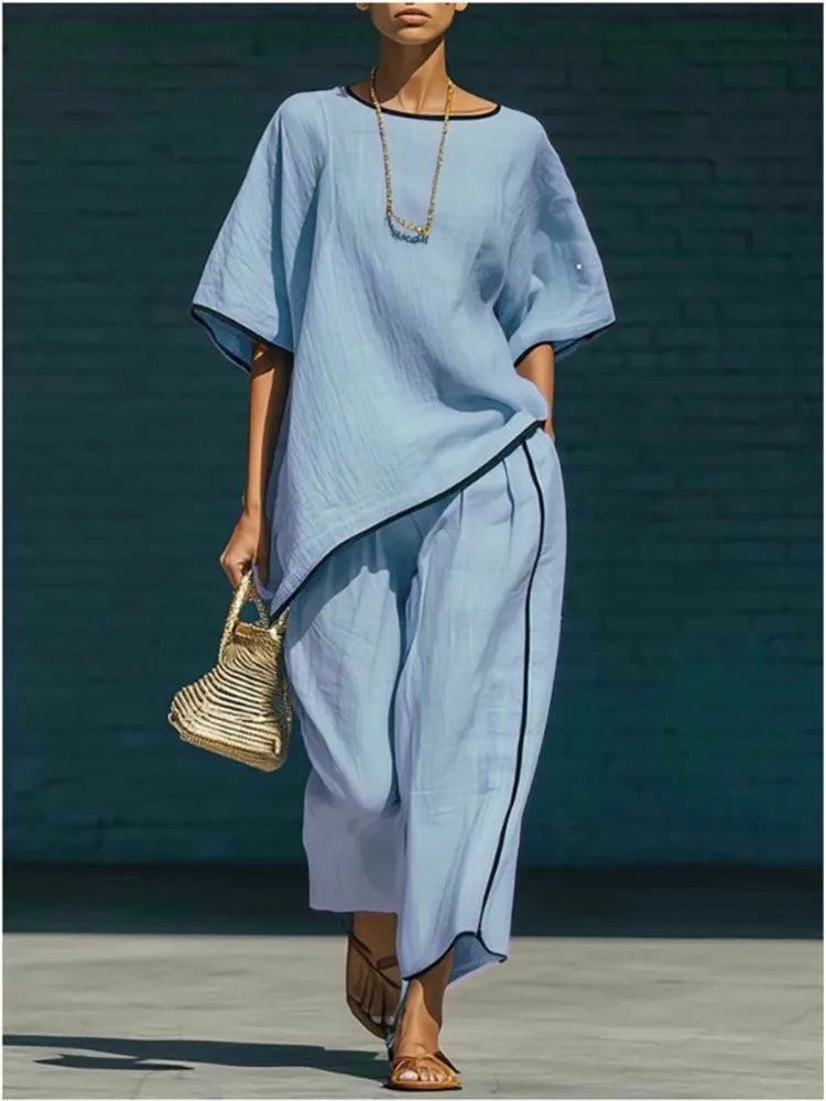 Chic Set with Flowing Tunic and Flared 7/8 Pants