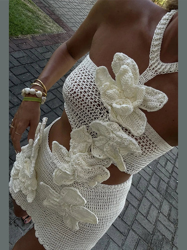 Vestito corto con dettagli floreali per donna