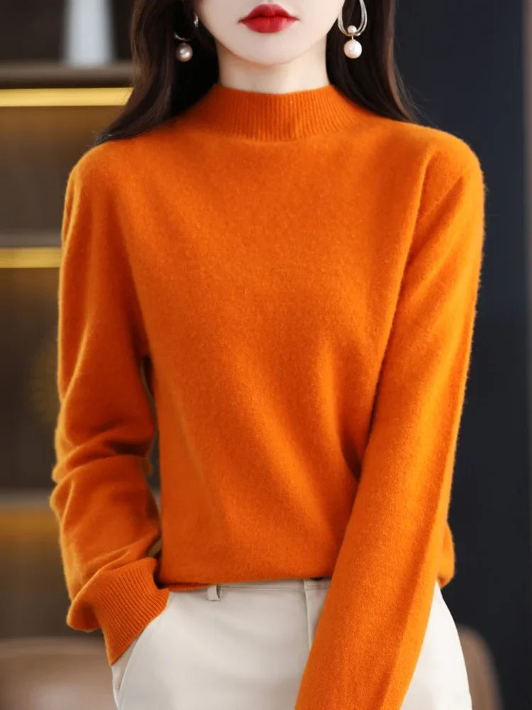 Maglione da donna a collo alto e vestibilità aderente